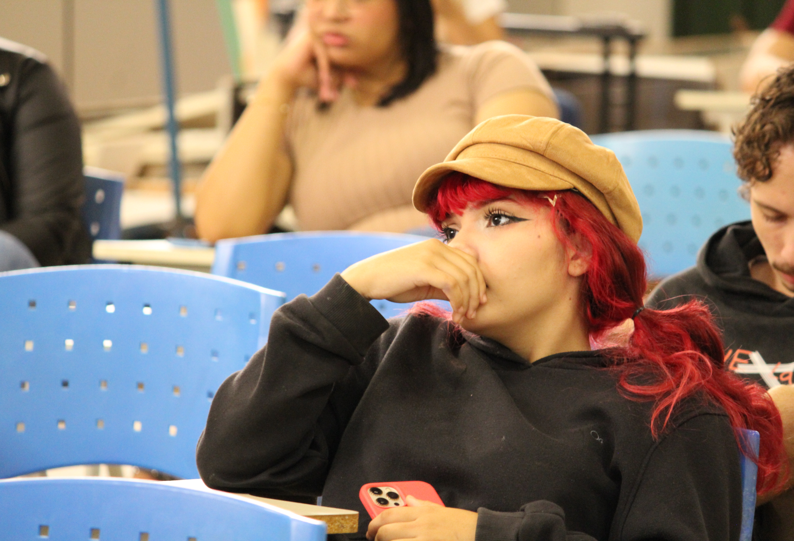 Estudante Sofia de Brito, durante palestra de Jadson Moura